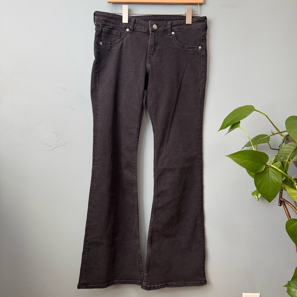 Divided H&M Low Waist Flare Jeans in Black. NWT. Women’s 10 (actual 32x32) - Picture 13 of 13